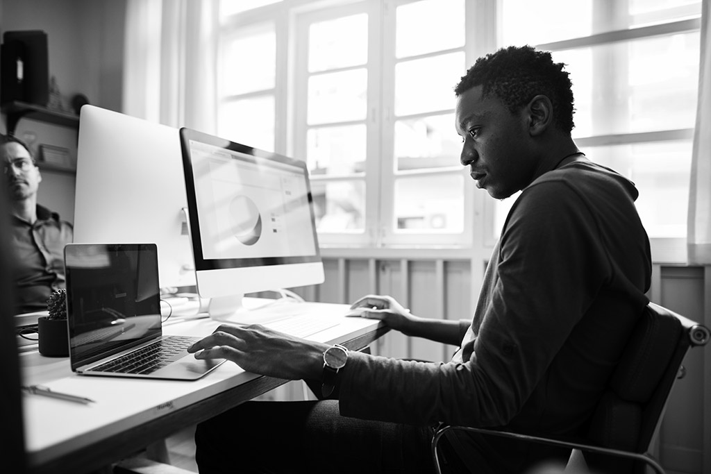 casual-african-american-businessman-working-in-off- ... casual-african-american-businessman-working-in-off-2022-12-15-23-49-20-utc